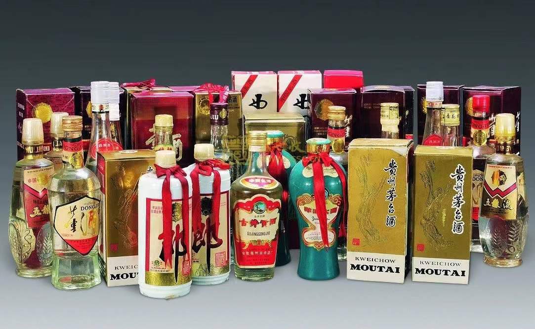 新巴尔虎右名酒回收